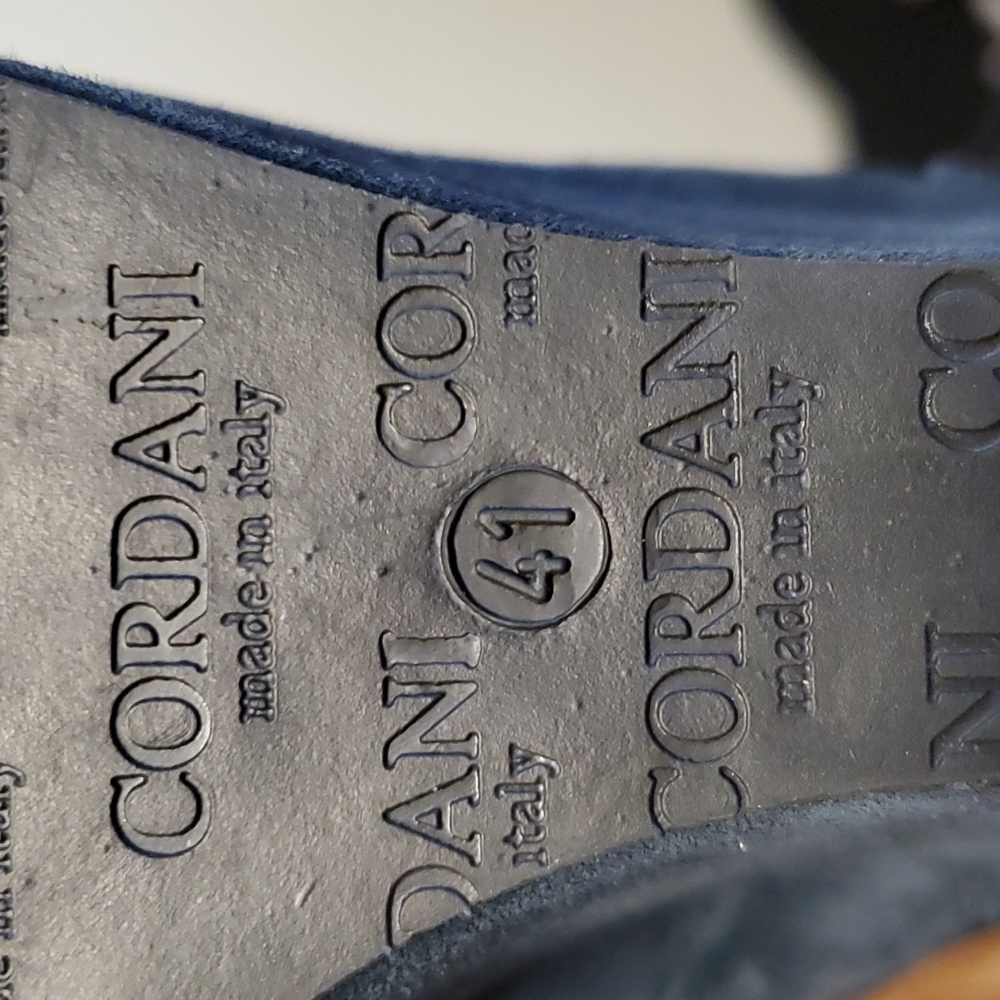 Cordani Suede Round Toe Wedge Heel Size 10/41 - Picture 9 of 12